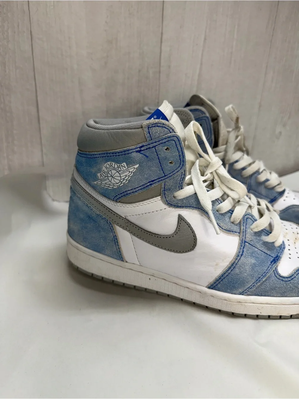 Air Jordan 1 Retro OG High Hyper Royal White Size 11.5 Faded blue suede & white